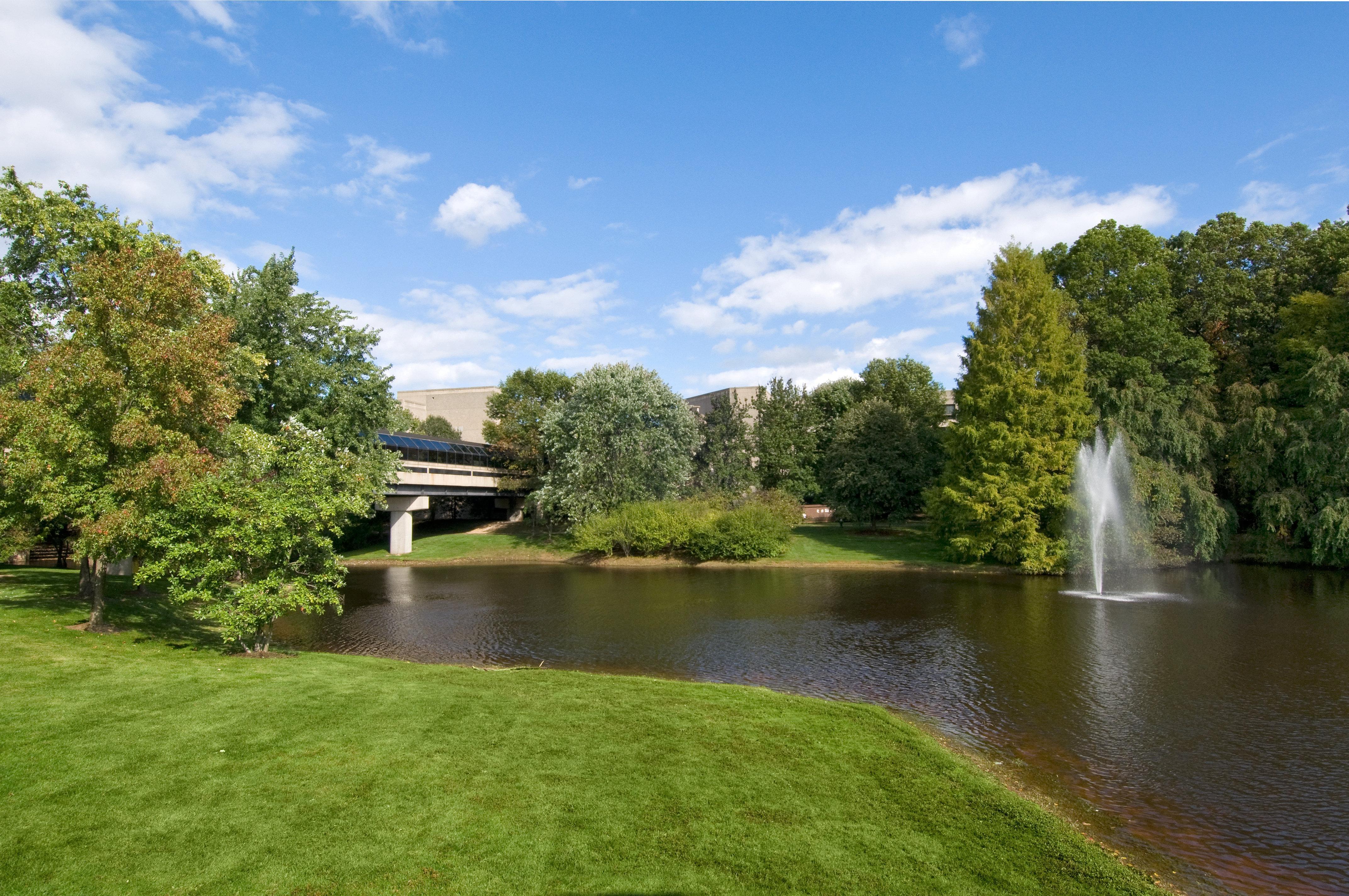 Crowne Plaza Princeton - Conference Center By Ihg Экстерьер фото