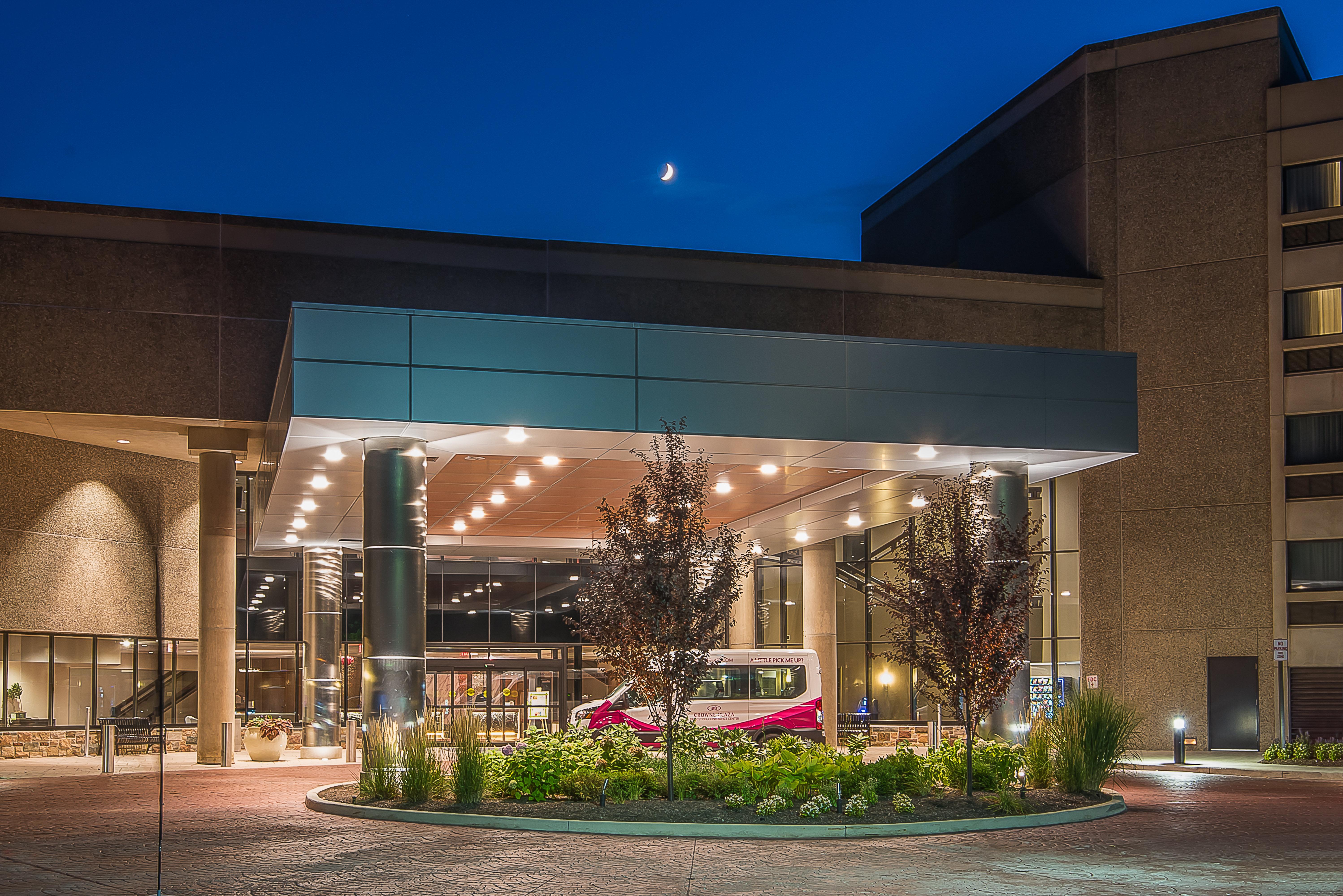 Crowne Plaza Princeton - Conference Center By Ihg Экстерьер фото