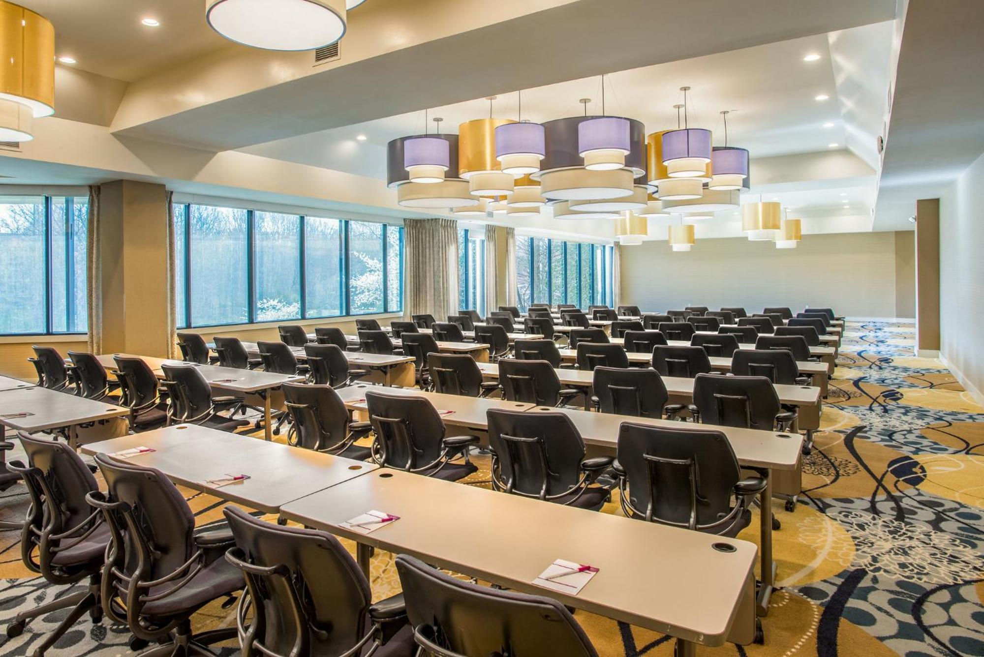 Crowne Plaza Princeton - Conference Center By Ihg Экстерьер фото
