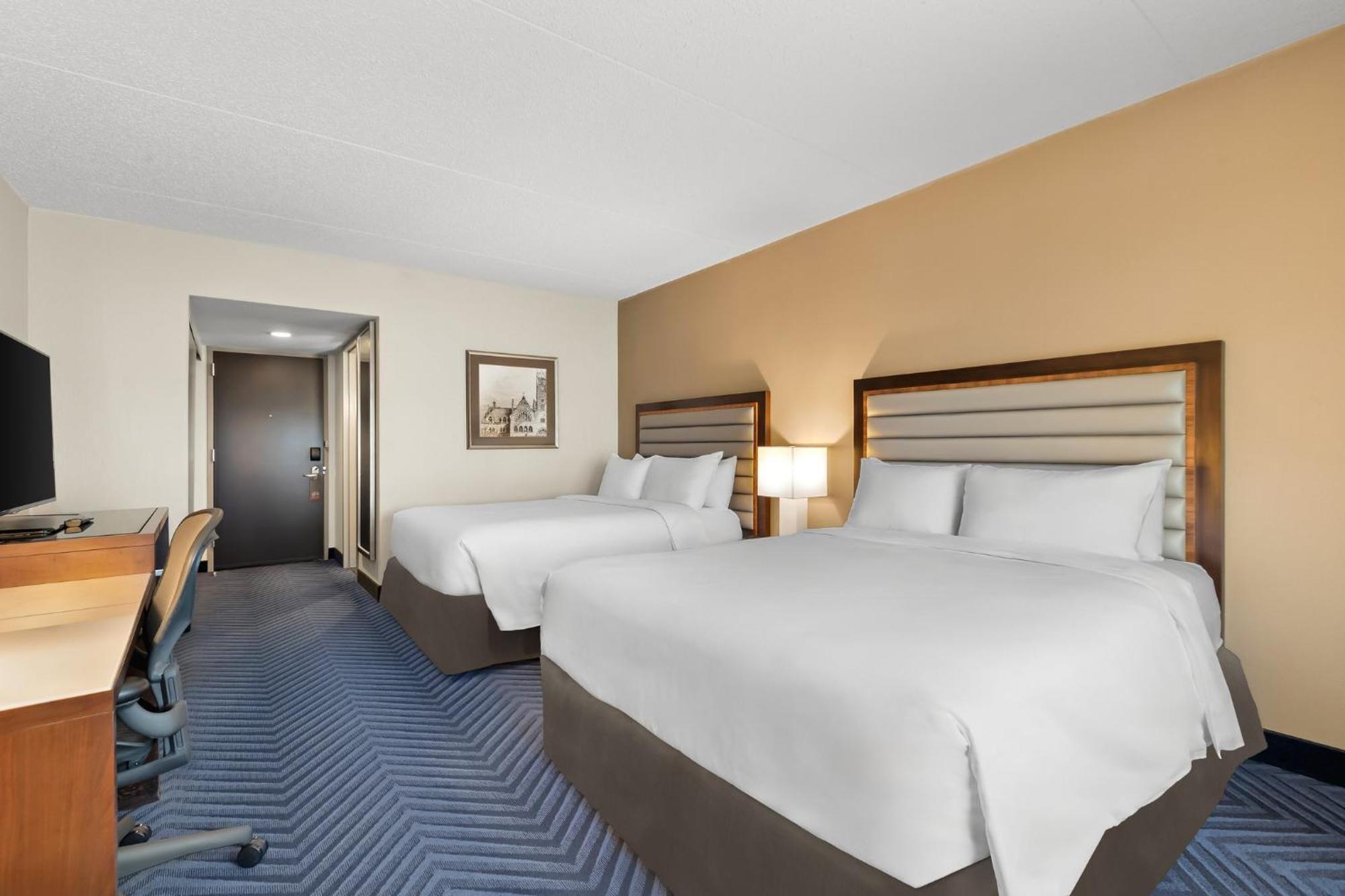 Crowne Plaza Princeton - Conference Center By Ihg Экстерьер фото